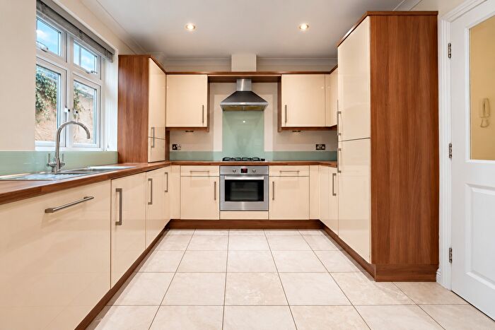 3 Bedroom Flat To Rent In Silverwood Court, Milton Road, Bournemouth, Dorset, BH8