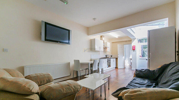 3 Bedroom Terraced House To Rent In Dogpool Lane, Birmingham, B30