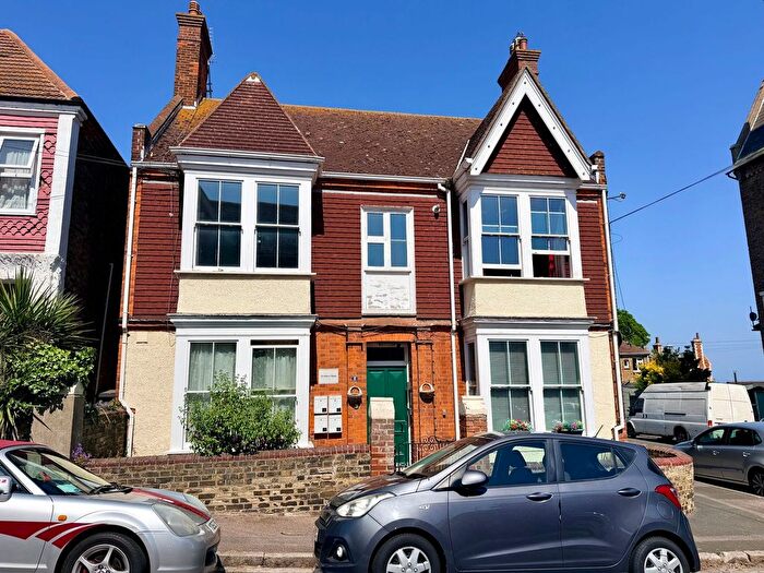 1 Bedroom Flat For Sale In Albert Road, Ramsgate, CT11