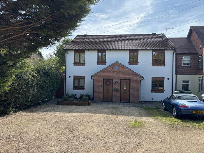 3 Bedroom Semi-Detached House For Sale In Ashchurch Road, Tewkesbury, GL20