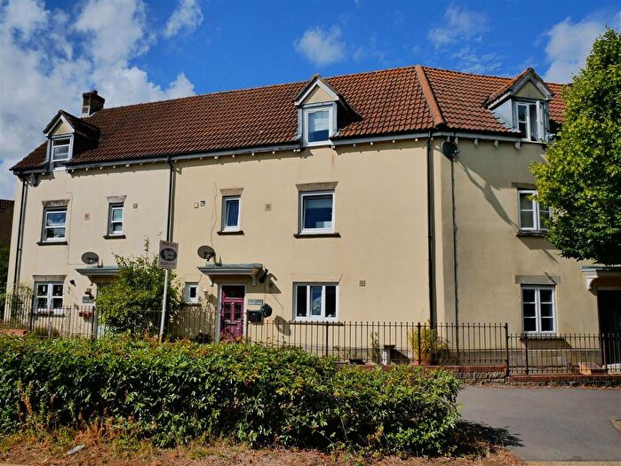 3 Bedroom Terraced House For Sale In School Road, Lansdowne Park, Calne, SN11