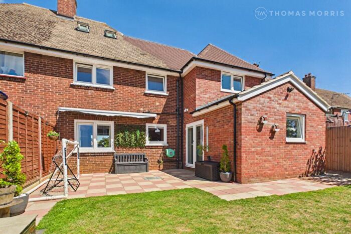 5 Bedroom Semi-Detached House For Sale In Beauchamp Close, Eaton Socon, St. Neots, Cambridgeshire, PE19