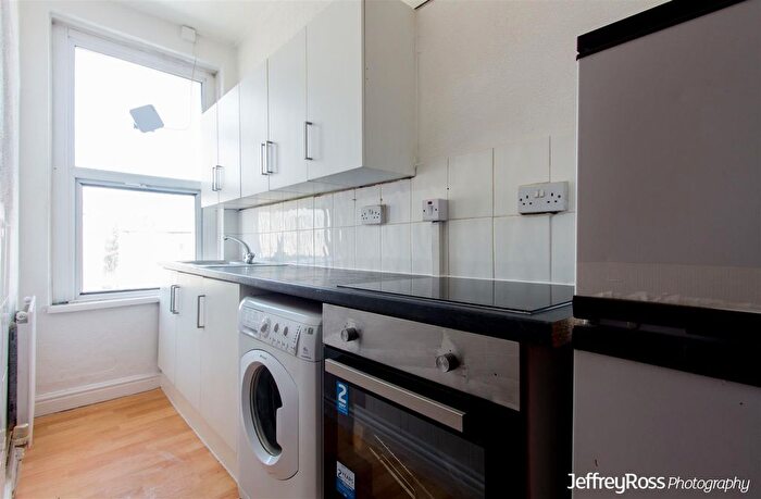 2 Bedroom Flat To Rent In Newport Road, Roath, CF24