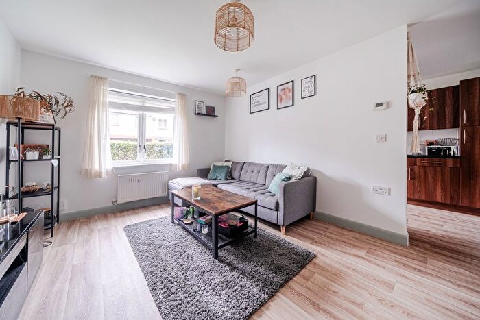 2 Bedroom Flat For Sale In Richmond Street, York, YO31