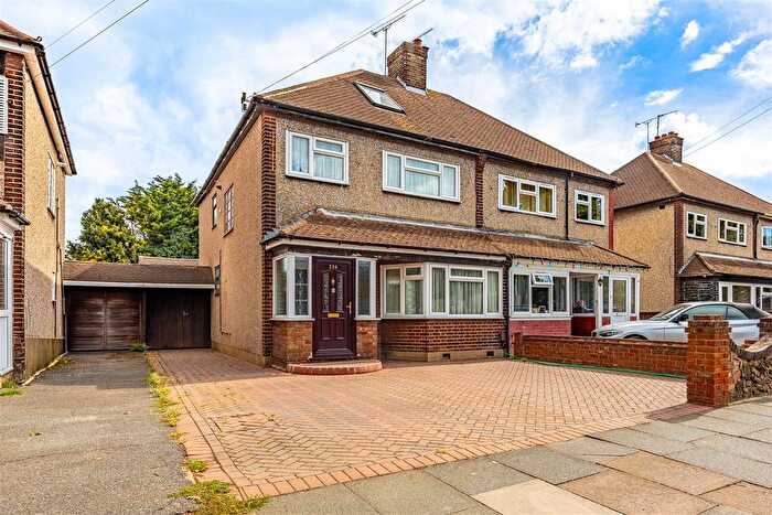 4 Bedroom Semi-Detached House For Sale In Bournemouth Park Road, Southend-On-Sea, SS2