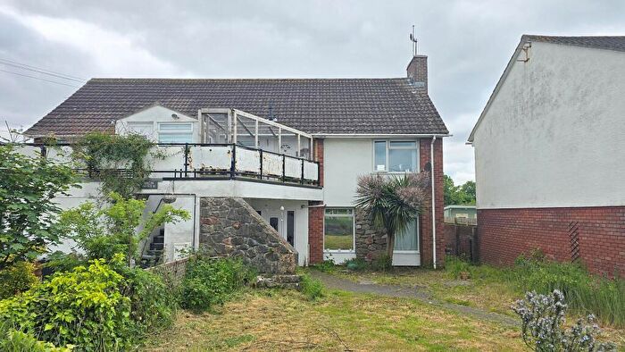 2 Bedroom Flat For Sale In Ableton Lane, Severn Beach, Bristol, BS35