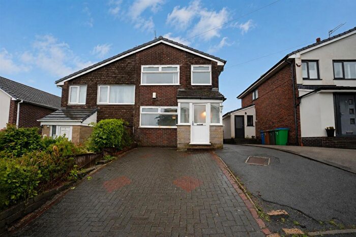 3 Bedroom Semi-Detached House To Rent In Brooks End, Rochdale, OL11