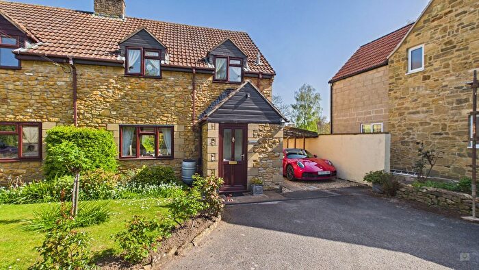 3 Bedroom Semi-Detached House For Sale In North Street, South Petherton, TA13