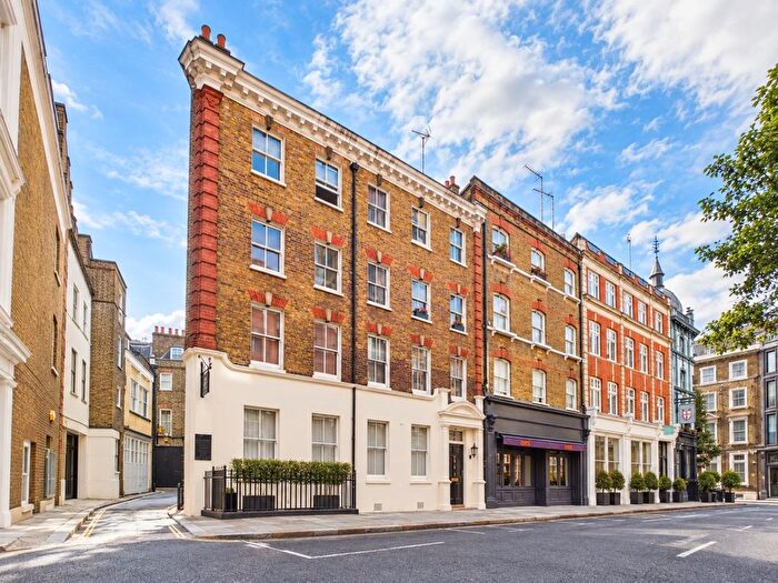 2 Bedroom Flat For Sale In Wells Street, Fitzrovia, London, W1T