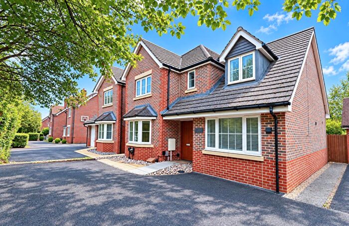 4 Bedroom Detached House For Sale In Turstin Drive, Fleet, GU51