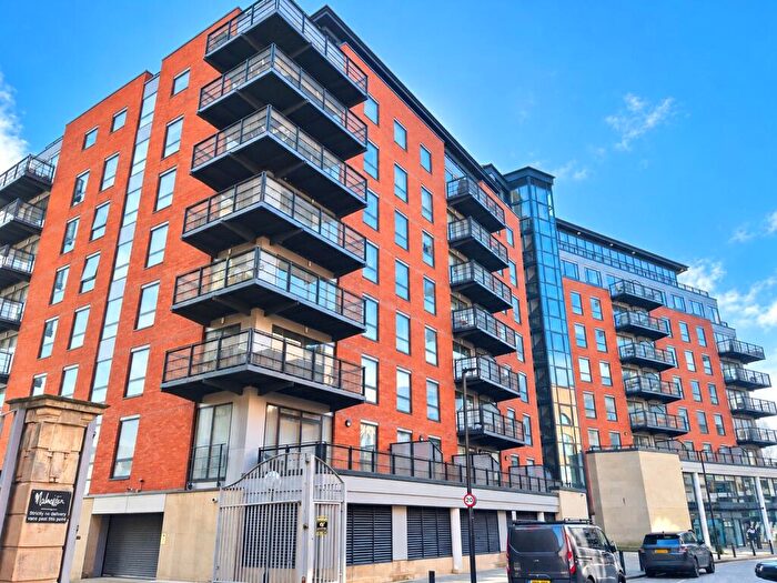 2 Bedroom Apartment To Rent In The Quays, Concordia Street, Leeds, LS1