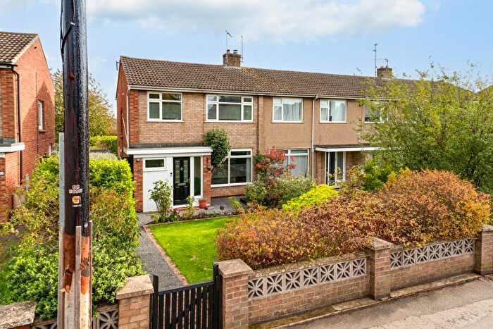 3 Bedroom End Of Terrace House For Sale In Windmill Avenue, Kettering, NN15