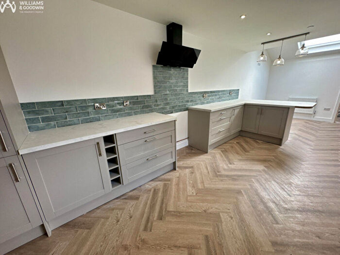 4 Bedroom Semi-Detached House For Sale In Walthew Avenue, Holyhead, Anglesey, LL65