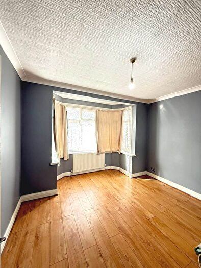 4 Bedroom Terraced House To Rent In Greenland Crescent, Southall, UB2