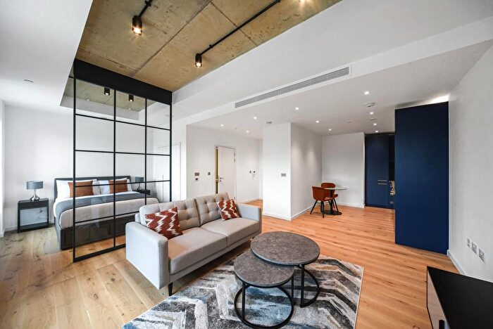 1 Bedroom Flat For Sale In Orchard Place, East London, E14
