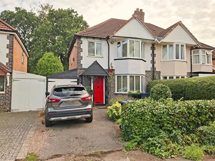 3 Bedroom Semi-Detached House For Sale In Hazelwood Road, Acocks Green, Birmingham, B27
