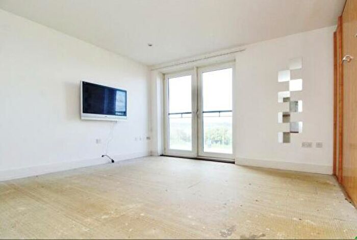 Apartment To Rent In Jones Point House, Cardiff Bay, CF11