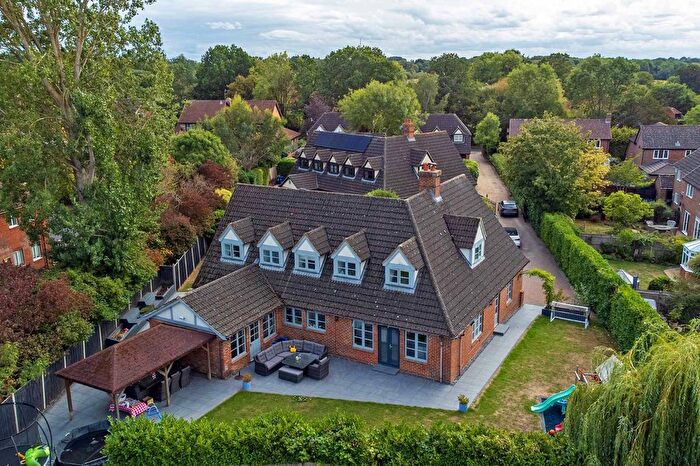 5 Bedroom Detached House For Sale In Foxley Lane, Binfield, Bracknell, Berkshire, RG42