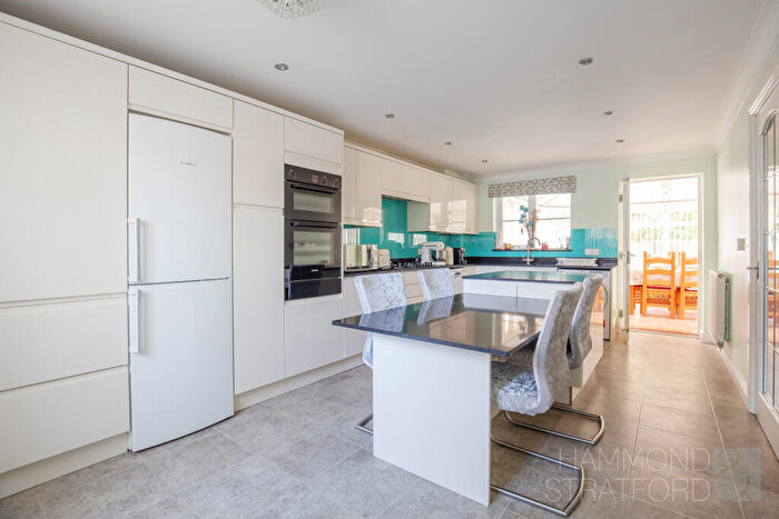 6 Bedroom Detached House For Sale In Kishorn Way, Attleborough, NR17