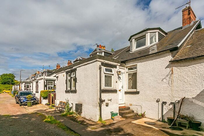 2 Bedroom Terraced House For Sale In New Holygate, Broxburn, EH52