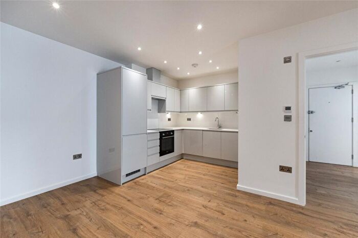 2 Bedroom Flat To Rent In Rowhill Mansions, Rowhill Road, E5