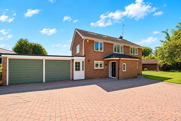 5 Bedroom Detached House For Sale In Spanish Green, Stratfield Turgis, Hook, RG27