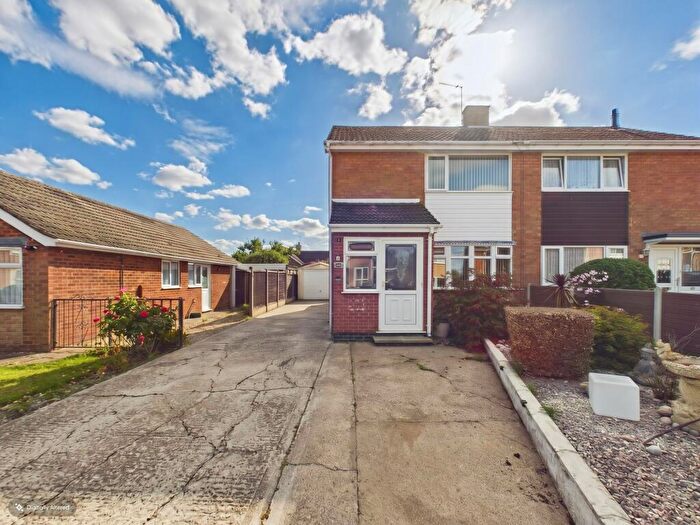 3 Bedroom Semi-Detached House For Sale In Rudgard Avenue, Cherry Willingham, LN3