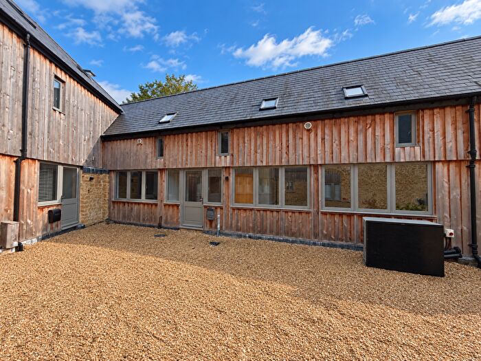3 Bedroom Barn Conversion For Sale In Yeabridge Court, Yeabridge, South Petherton, Somerset, TA13