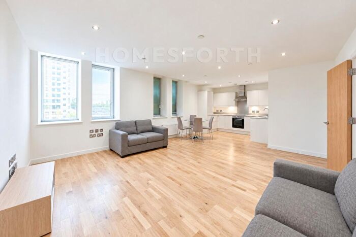 2 Bedroom Flat To Rent In Emerald House, Lansdowne Road, Croydon, CR0