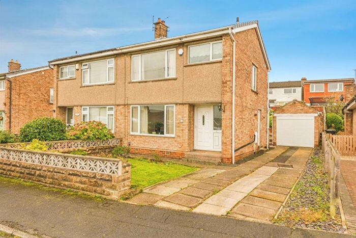 3 Bedroom Semi-Detached House For Sale In Danebury Road, Brighouse, HD6