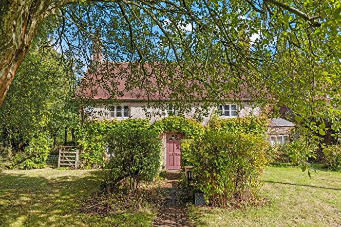 4 Bedroom Detached House For Sale In The Green, Froxfield, GU32