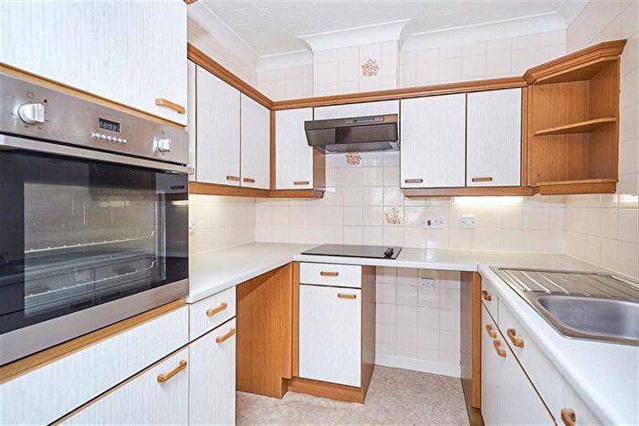 1 Bedroom Flat To Rent In Haldenby Court, Swanland, HU14