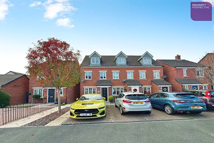 3 Bedroom End Of Terrace House For Sale In Trethorne Avenue, PR7