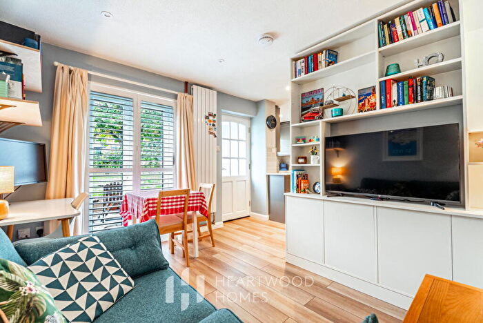 1 Bedroom Cluster House For Sale In Larkswood Rise, St. Albans, AL4