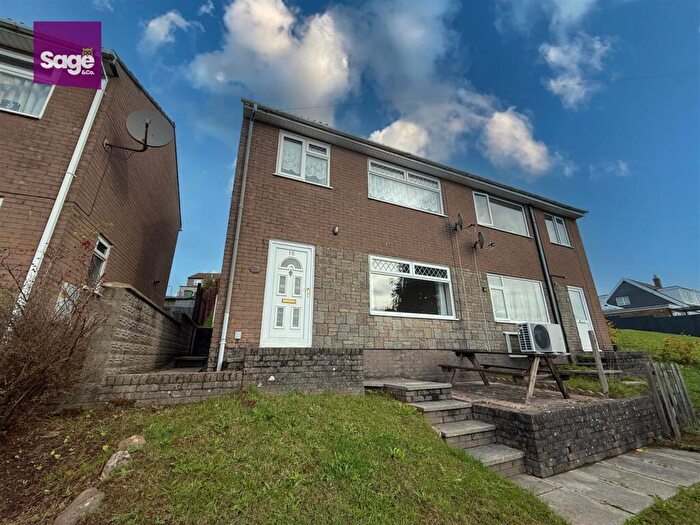 3 Bedroom Semi-Detached House For Sale In Cheviot Close, Risca, Newport, NP11
