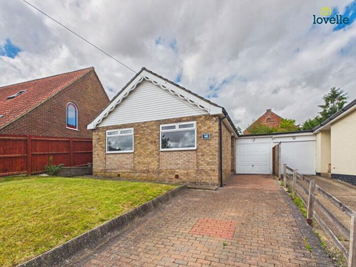 2 Bedroom Detached Bungalow For Sale In Pegasus Spring Bank, Binbrook, LN8