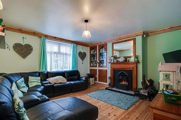 4 Bedroom Detached House For Sale In Mill Lane, Ryhill, Wakefield, WF4