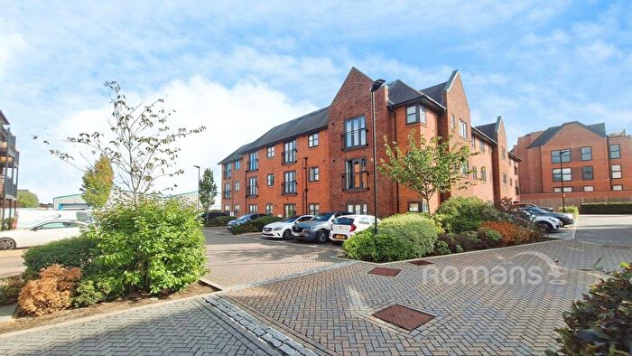 2 Bedroom Apartment For Sale In Lime Tree House, Carter Court, Hook, RG27