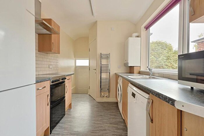 5 Bedroom Maisonette To Rent In Simonside Terrace, Heaton, Newcastle Upon Tyne, NE6