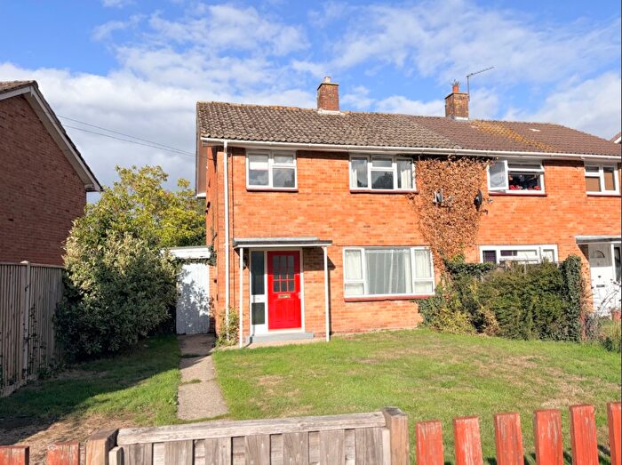 3 Bedroom Semi-Detached House To Rent In Elm Crescent, Hythe, Southampton, Hampshire, SO45