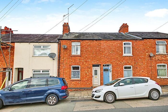 3 Bedroom Terraced House For Sale In Bective Road, Northampton, NN2