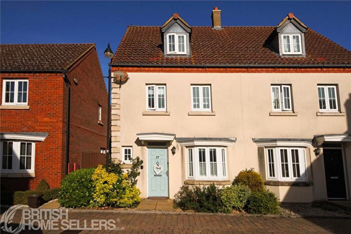 4 Bedroom Semi-Detached House For Sale In Bluebell Drive, Lower Stondon, Henlow, Bedfordshire, SG16
