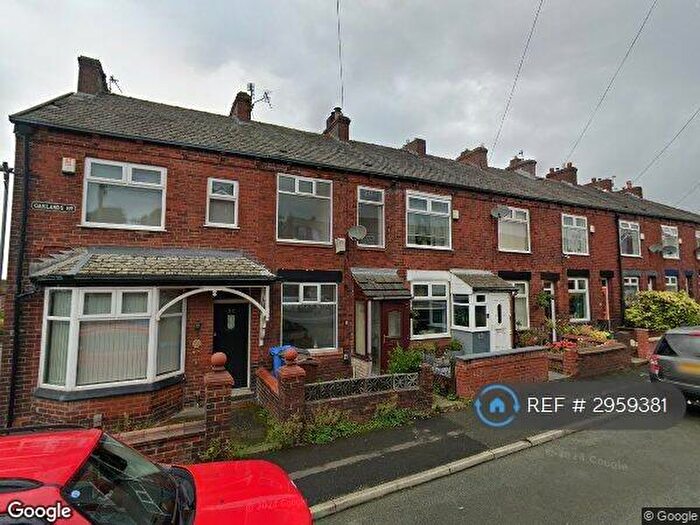 3 Bedroom Terraced House To Rent In Oaklands Road, Oldham, OL2