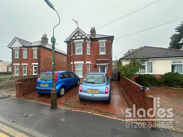 2 Bedroom Flat To Rent In Canford Road, Wallisdown, Bournemouth, BH11