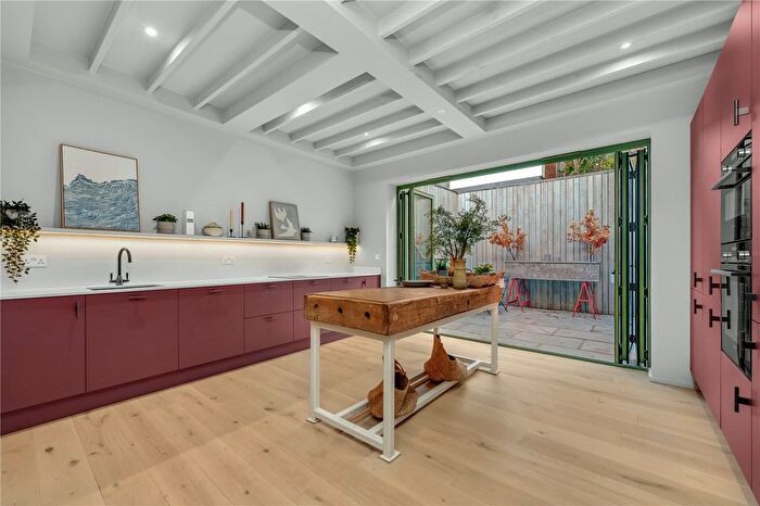 2 Bedroom Detached House For Sale In Harts Yard, Farnham, GU9