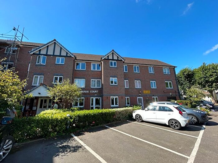 1 Bedroom Flat To Rent In Howards Court, Balmoral Road, Westcliff-On-Sea, SS0
