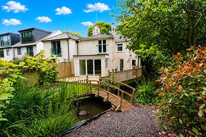 3 Bedroom Semi-Detached House To Rent In Two Waters Road, Apsley, Hemel Hempstead, Hertfordshire, HP3