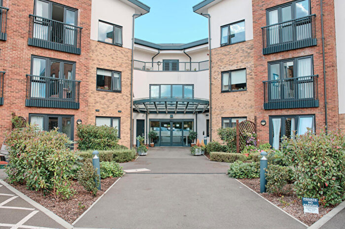 2 Bedroom Flat For Sale In Old Schools Lane, Epsom, KT17