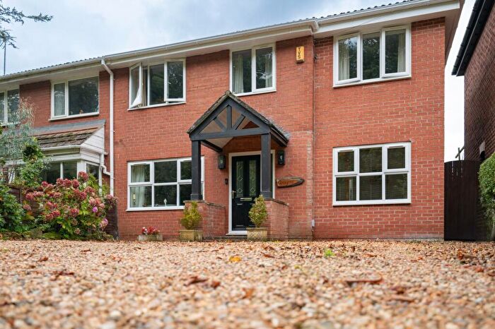 4 Bedroom Semi-Detached House For Sale In Holmeswood Road, Rufford, L40