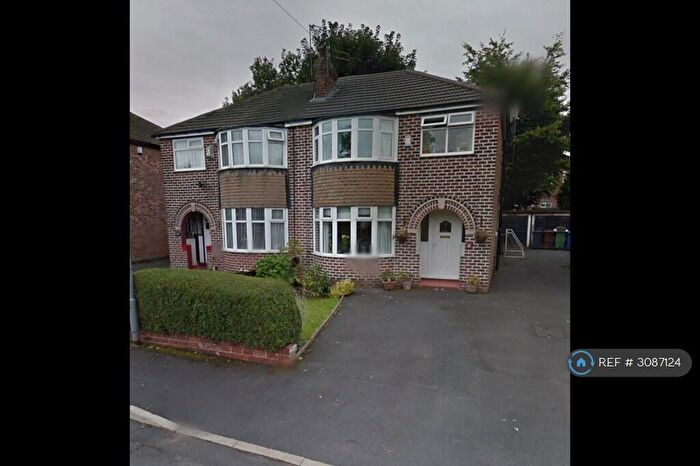 3 Bedroom Semi-Detached House To Rent In Oaklands Drive, Manchester, M25